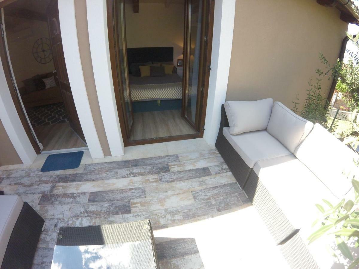 Apartments Romy Pula Exterior photo